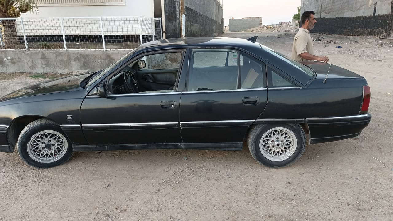 اوبل اوميكا موديل ٩١ محرك وكير ونجي اوتو مكان السيارة فلوجة حي المختار السعر ٣٠ وبيهه مجال للاستفسار ***********
