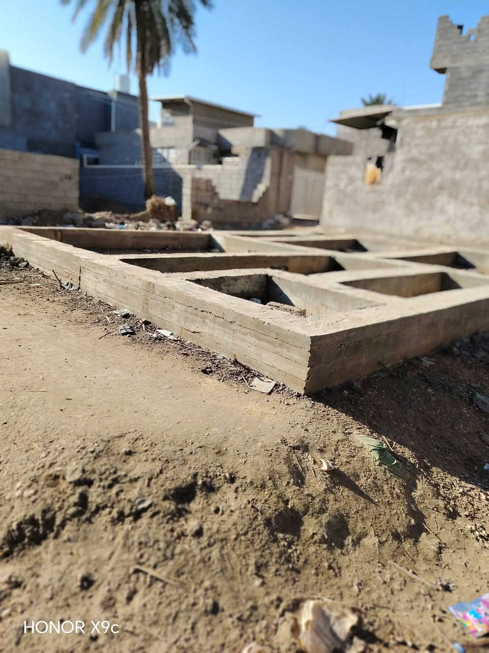 ياالله سلام عليكم قطعه البيع مساحه 75 وجه 10 ونزال 7ونص كربلاء باب بغداد عمود 51 رقمي *********** وبي واتساب سعر 35 طابو سند 25 بسمي
