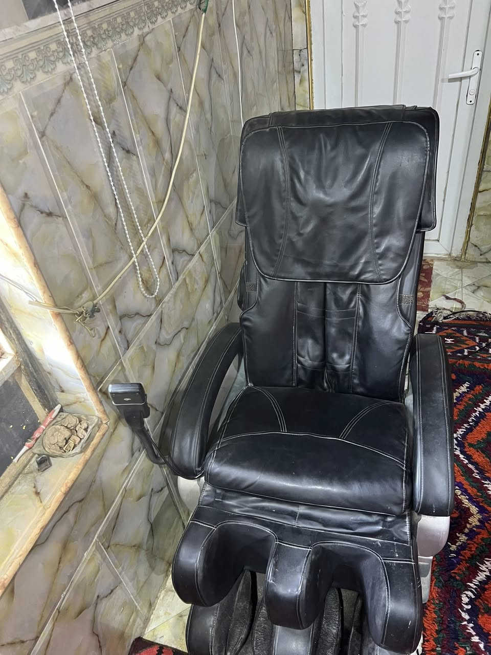 كرسي مساج الاماني شغال كامل
السعر 350 الف ،وبي مجال 
***********
