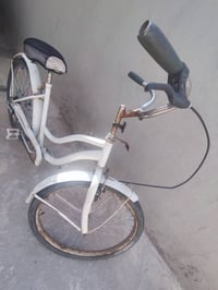 بايسكل للبيع حجم 26 السعر 40  للاستفيار 07510411302