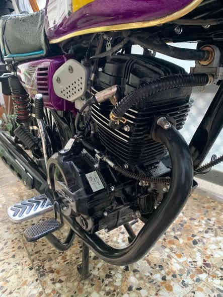 سلام عليكم دراجه سونيك للبيع  موديل 26 ماشيه اقل 1000حجم محرك 200cc خمسه كير دراجه بلاديه من طول لطول شاشه LED ويل كب واقيات دراجه فول عل فول بصمات ثنين تشغيل عند بعد سويجات الشركه  ناعمه خرسهه ونشطه دهن موتل اغلا دهن بيهن دراجه مبيها اي نقص اخذها وروح مال مرتب مكان بغدادالدوره شارع ستين   رقمي ***********/سعر 900 وشرط الفحص
دراجه صارلها اقل تلث اشهر نازله وضامها مطالع بيها دراجه مكينه مكفوله من طول لطول مكفوله وصل معرض ومنفيس تاخذها ربع متصرف دهن وكاله وبالعافيه عل ياخذها 🫶🏻❤️
