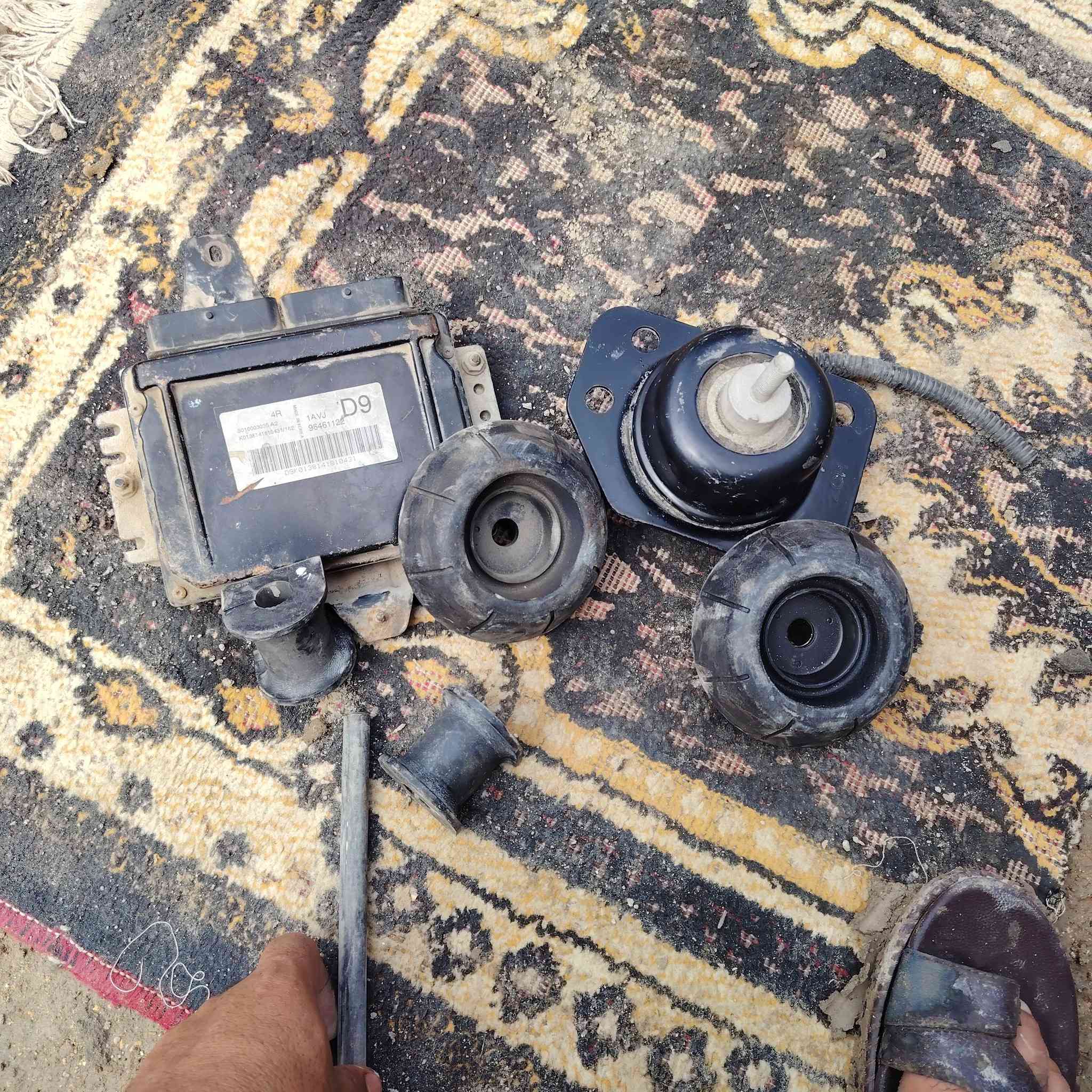 سلام عليكم غراظ اوبترا عقل محرك السيارة خليجي كير عادي ربل مال دبلات وربل مال رباط جدد ما مستخدمات السعر ١٥٠الف العنوان السماوه الرميثى ***********
