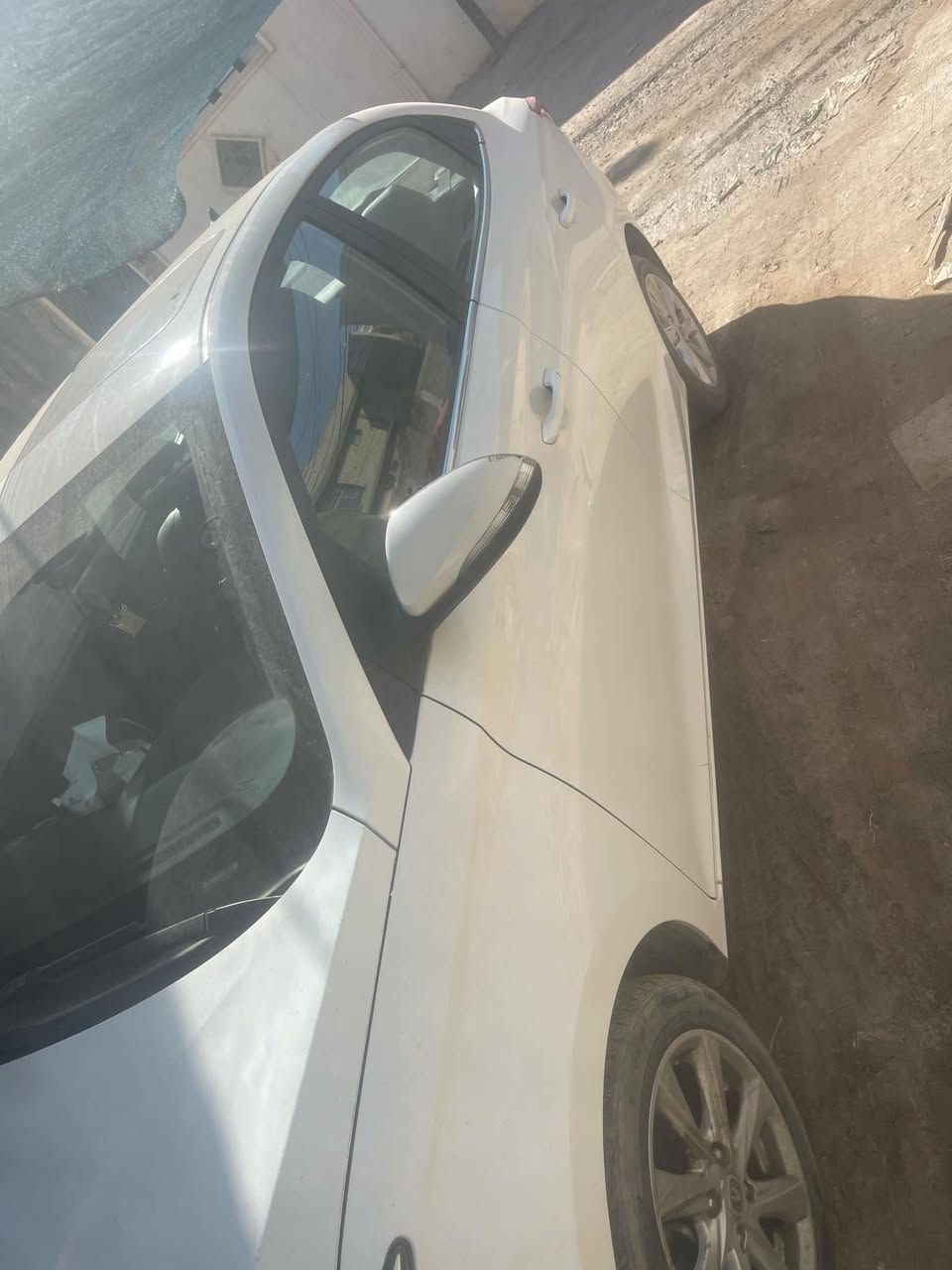 السلام عليكم شانجان L7 مكفولة ماعدا شوية شخوط بل دعامية الأمامية ماشية 30 الف مواصفات فول المعروف عن الشانجان مكاني الدورة رقم *********** بي واتساب
