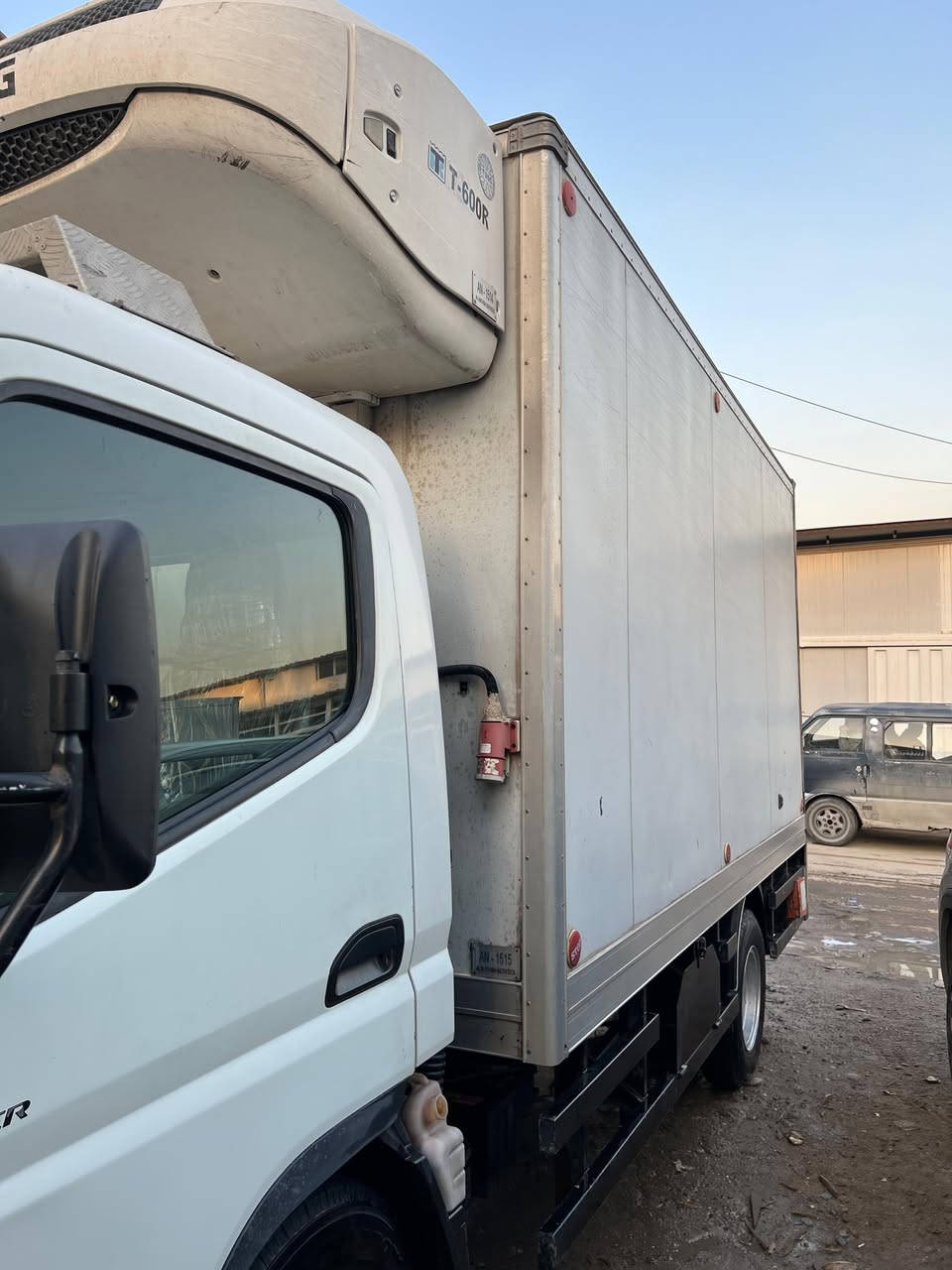 السلام عليكم ورحمة الله وبركاته كنتر براد لبيع مديل 2015 كيرمحرك خيرمن من الله جديد تخم تارات جديد مديل 2015 رقم أربيل بسمي تحويل ثانيم. السعرخاص الرقم ***********
