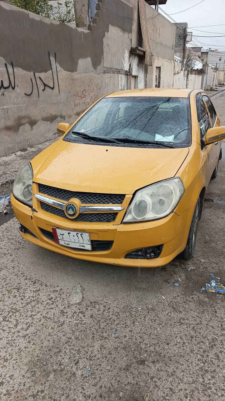 سلام عليكم 
البيع جيلي 
رقم بغداد 
شرط تحويل 
صافي مصفيه 
مرور هيه 
صاحبها الشرعي بل موصل 
مشروع وطني 
سنويه 2027
تراهم نقد فقد 
***********
***********
