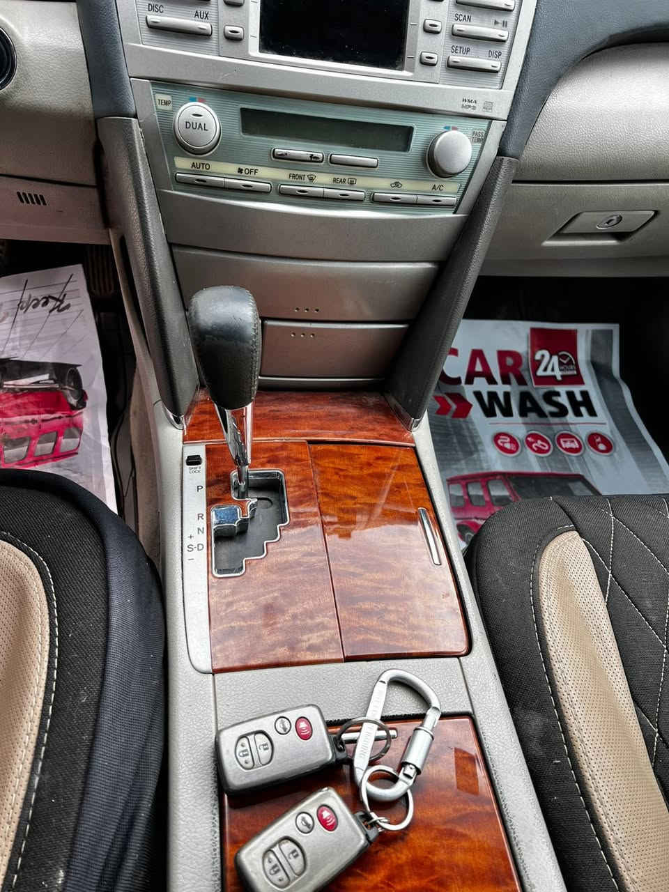 تيوتا اوريون ٢٠٠٨ رقم بغداد بسمي
بدون صبغ فقط ربع جاملغ خلفيه طخه بسيطه 

مواصفات ٤ بصمه 

حساس امامي 

حساس خلفي 

زراك لايت 

لايت زنون 

برده خلفيه 

كشنات كهرباء 

مسجل سي دي جنجر ٦ اقراص 

داخل صاج 

اشاير بالمري 

تحكم ستيرن 

كروز سرعه 

محرك ٦سلندر ٣٥٠٠ محرك جديد بدون صوت بدون صوت رواجز 

اضافه منضومه غاز 

تبريد ثلج 

عوزها فقط دوشمه بطاين بيبان شويه تعبانه شغل واطلع ترايك وين ما تريد سياره جاهزه 

مع وجود عازل حراري للجام بنسبە ۸۰ بالميە 

السعر 115 ورقه وبيه مجال بسيط 

مکان السيارە بغداد

***********
