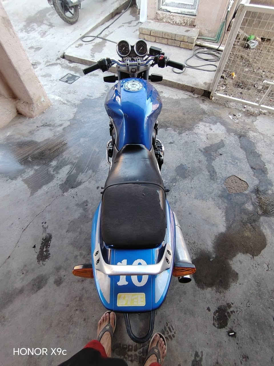 للبيع cb400 هايبر ١٦ ولف دراجه جديده شوفت عينكم السعر ١٧ الشراي يتصل ***********
