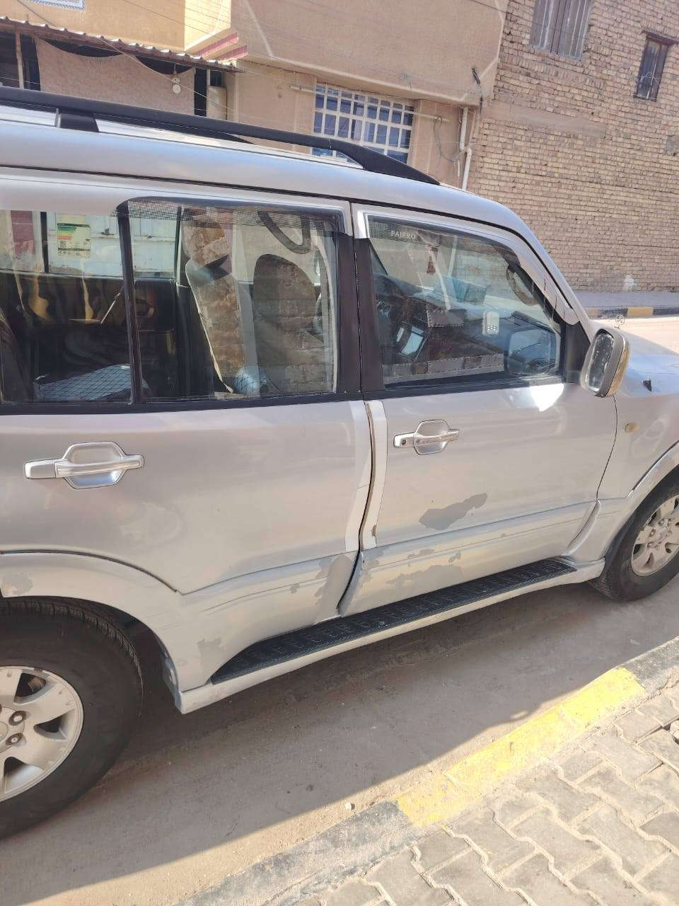 السلام عليكم
سياره باجيرو موديل 2006 للبيع
رقم أربيل باسمي
السياره مصبوغه عام
سياره نظيفه ما  متعوبه
السياره معروضه 85 وبيها مجال للشراي
مكان السياره بغداد الحسينيه مال راشديه
رقم ***********
