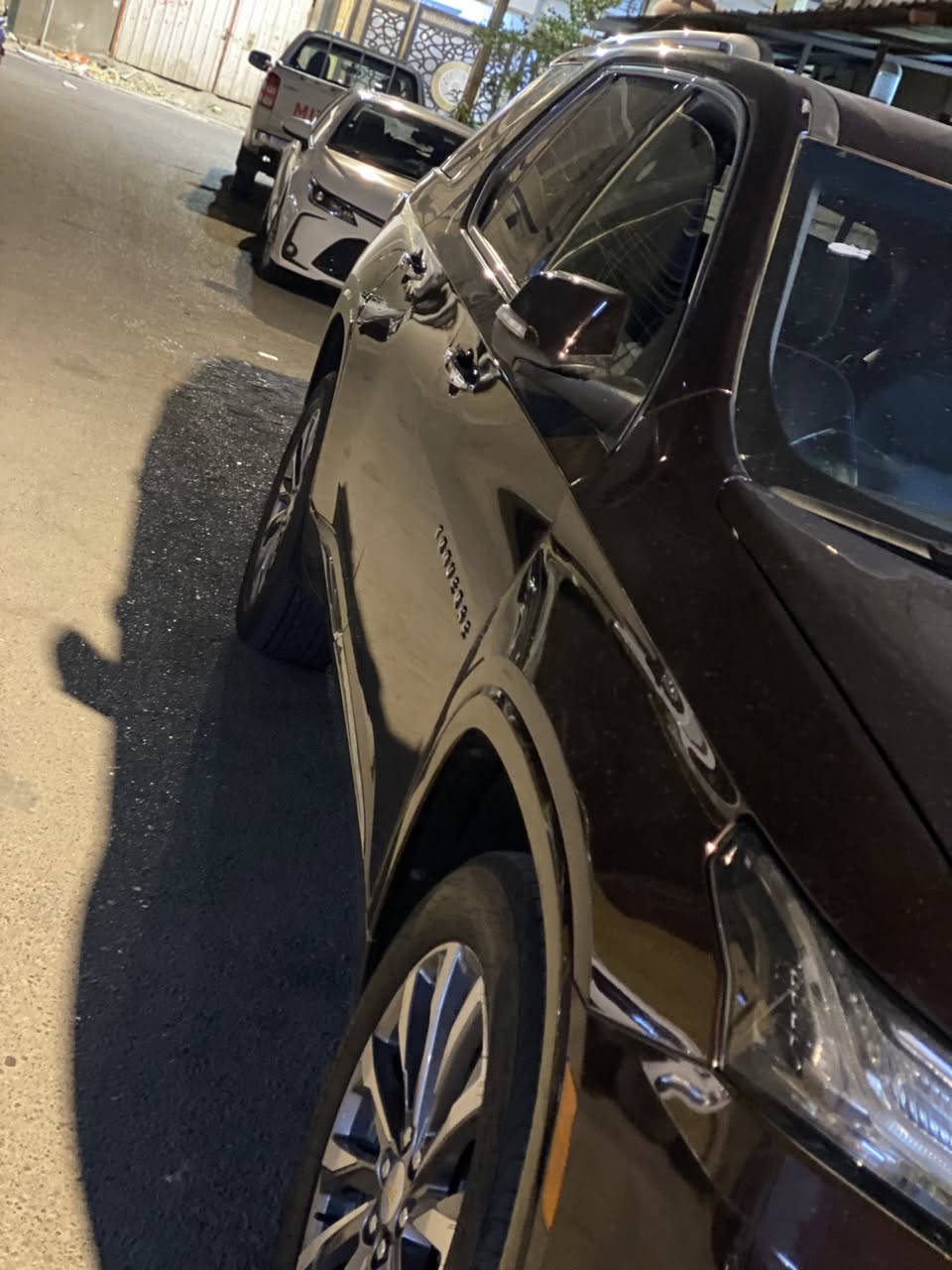 ترافيرس 23السياره فول مواصفات بريمير عدا الفتحه سته سلندر 7راكب فصل بيه جاملغ امامي وخلفي من جهه السايق اللون عنابي مكان السياره بصره القبله للتواصل عبر الرقم ***********السعر 252ورقه وبيه مجال حك الجيه
