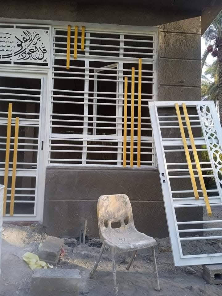 على بركه الله
تنضيف وصبغ الشبابيك باسعار مناسبه 
***********
