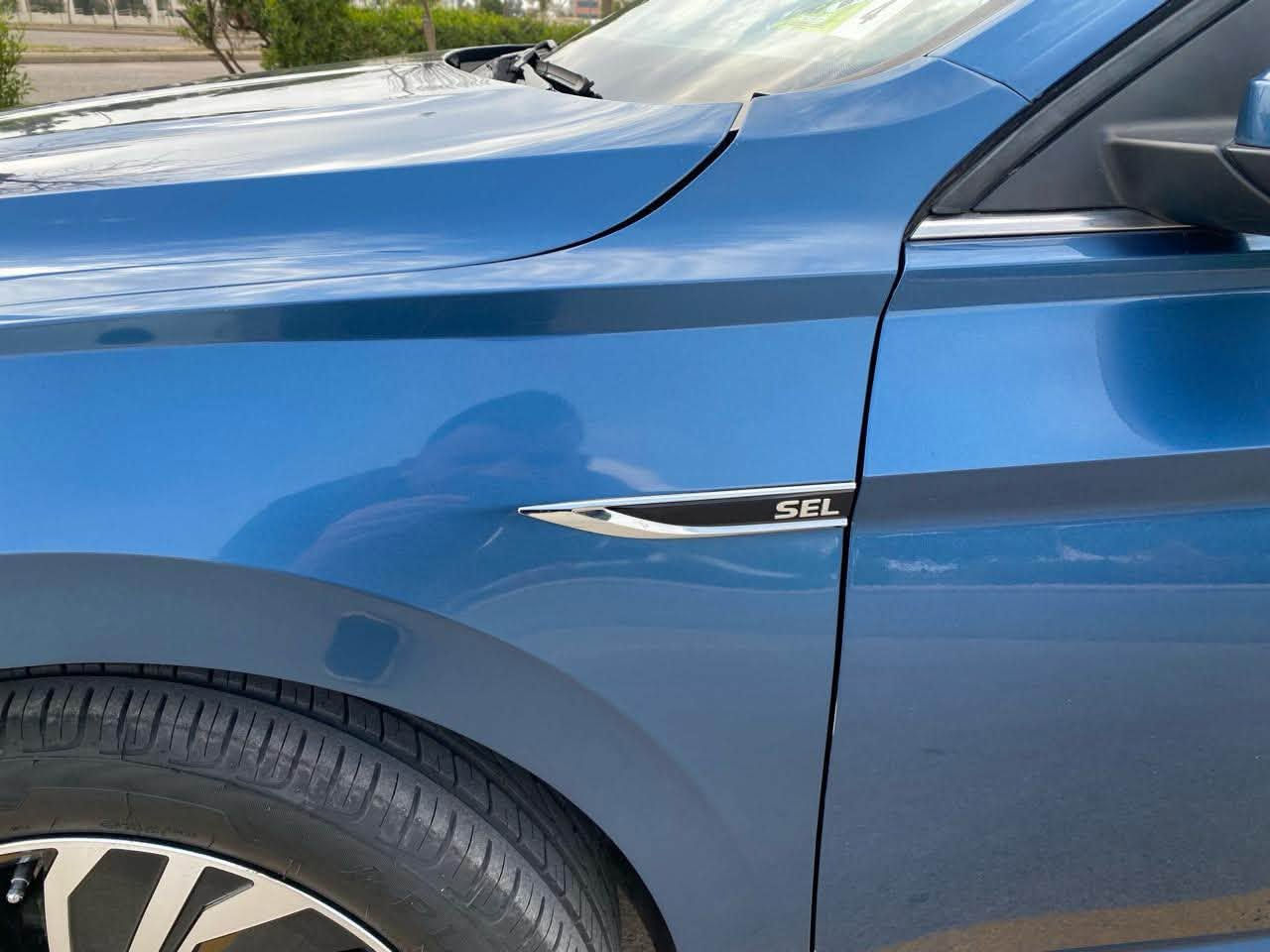 السلام عليكم
2021 VOLKSWAGEN JETTA, SEL PREMIUM
جيتا موديل 2021
للبيع
صور الحادث موجوده مع الصور صبغ باب السايق + جاملغ امامي يسار + صبغ البنيد 
أيرباك الستيرن طاك 
ماشية 50 ألف mi
رقم الشاصي 3VWG57BU2MM048740
1. كشنات جلد اسود تدفئه وتبريد وستيرن تدفئه
2. كشن السائق كهرباء وخزن ٣ وضعيات 
3. رادار ٣٦٠ درجه امامي جانبي وخلفي مع توقف ذاتي 
4. تحديد مسار خطوط الشارع AUTO ASSIST
5. ويل كب بريميوم ويل
6. تشغيل عن بعد بواسطه الريمونت
7. كيج الكتروني وهاند بريك الكتروني
8. اضائه محيطيه ١٠ الوان للداخل لكل السياره مع الابواب والشاشه والكيج 
9. كاميرا خلفيه بدقه عاليه جدا مع التحكم الكامل
10. سقف بانوراما نقاط عمياء على المرايا الجانبيه
11. تدفئه المرايا
12. اربع وضعيات للقياده 
                                                      13. Auto start/Stop
14. ٤ نوافذ اوتو مع قفل مركزي والجام تقفل وتفتح بالبصمه 
15. محرك ١٤٠٠ turbo قوه واقتصاد 
16. ماسحات اوتو للمطر 
17. اللون ازرق
رقم السيارة أربيل
شرط التحويل 
مكان السيارة أربيل 
السعر  12500$
***********
***********

