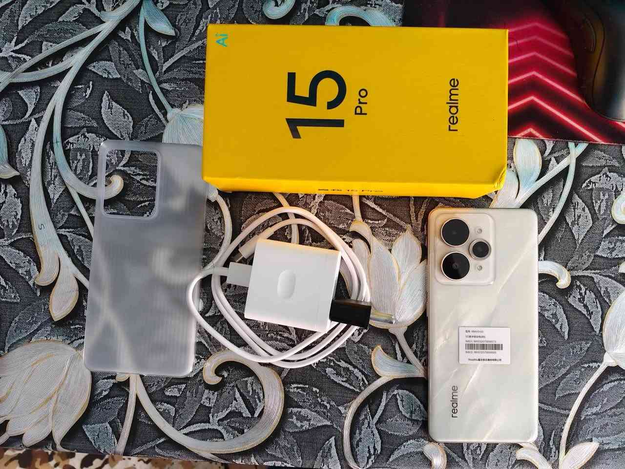جهاز ريلمي 15 برو 5G ذاكرة 512  الكارتونة كامل ملحقات
سعره 500 الف . مكاني  *********** متواجد على الواتساب📞📞📞
