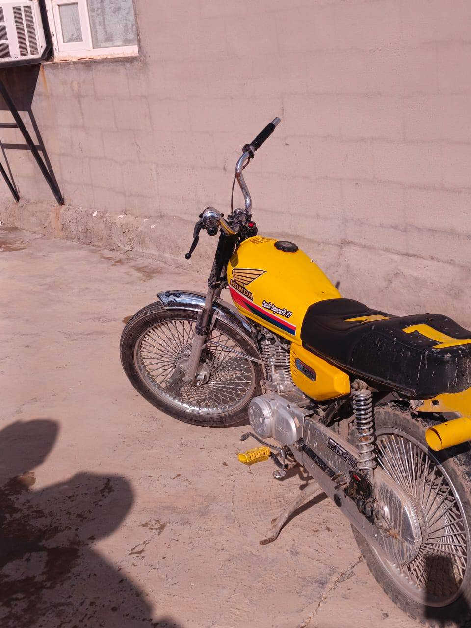 سلام عليكم شباب دراجه 2019اربعه كير مثل ماوضحه بل صوره اي عيب مابيه شغل وطله وين ماتريد وسعر امطلوب 350 ابيه مجال رقم ***********ملحضه دراجه موجوده بكركوك منطقت باجوان
