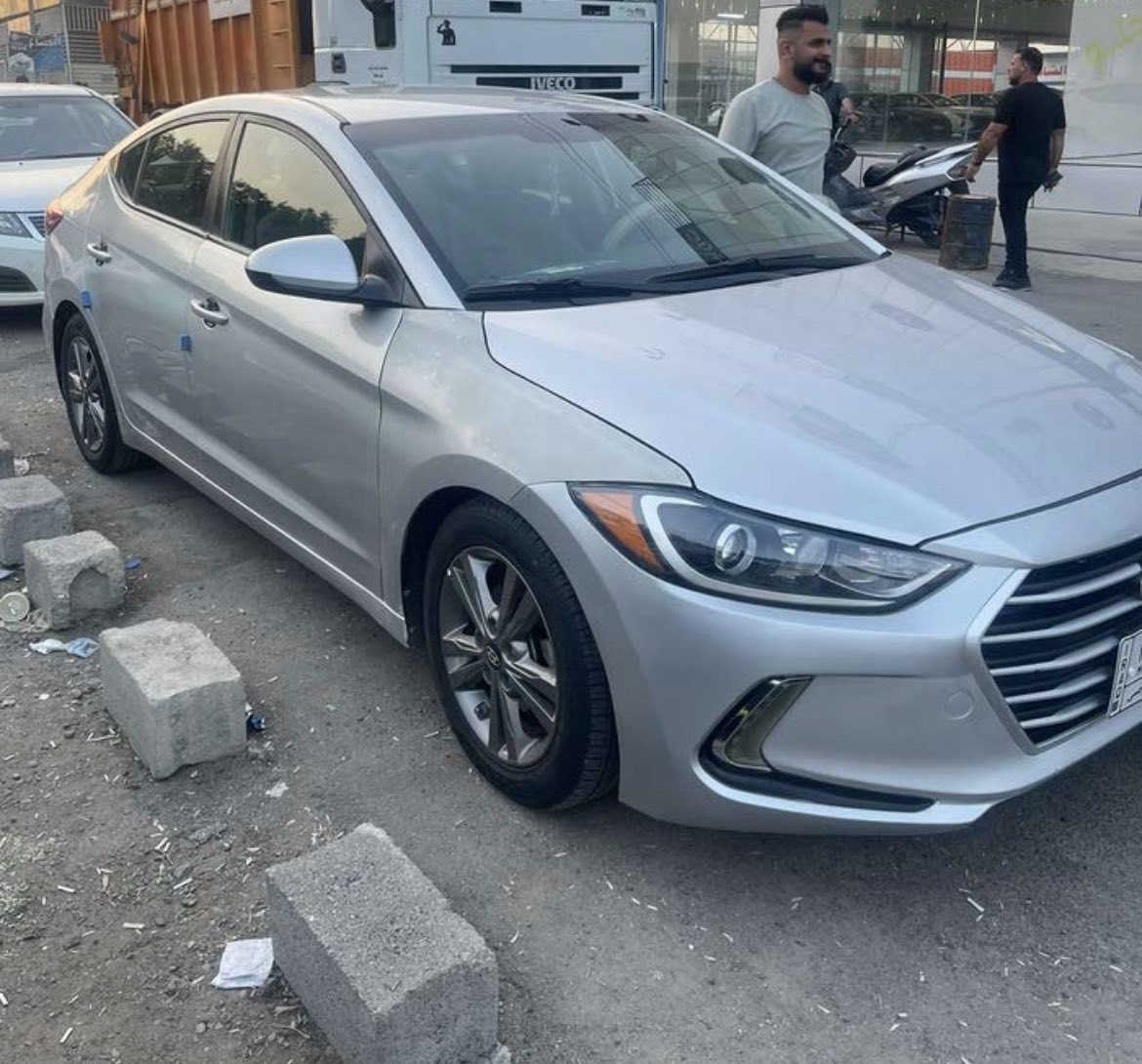 النترا موديل 2018
وارد امريكي 
محرك 2000cc كير AT المرغوب 
شاشة كبيرة بلاد ابل كار بلي واندرويد اوتو
ويل حجم 16 المرغوب   4 دسك 
تحكم مقود 4 جهات 
ثلاث وضعيات قيادة 
كامرة خلفي بلاد 
لد كشاف ضباب 
رادار جانبي بلمري 
تحكم كروز مثبت سرعة 
حساس اطارات شاشة 
 سويج عدد 2 
السيارة صارف عليها
 صدر جديد✅
 باتري جديد✅
كهربائيات ✅
دسك جديد✅
كير مكينة ناعمة مكفول 
سيرفسها يم خدمات الحسام فرع شارع فلسطين وموجود عندي وصولاتهم مال سنة كاملة احسن نوعية دهن موتل الفرنسي الاصلي ادير وشرط كل الفين ميل ابدل شتة صيف وغراض الادامة كلة اجيبلها من الشارقة الله شاهد  

حادث السيارة بنيد نفسة مرجعي وجاملغ عكس السايق مبدل وباب صدر مبدل 
نفس لون باقي السيارة كلها ليبل واحد

السعر 125$ وبيها مجال  
مشروع وطني رقم بغداد
مكاني بغداد الشعب 

بسمي تحويل ثاني يوم 

رقم واتسب فقط غير متواجد فيس بوك 

***********
