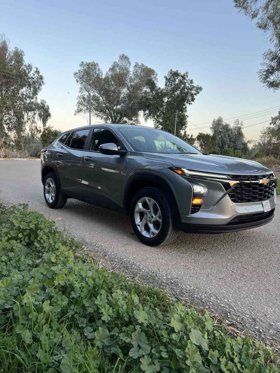 السلام عليكم
للبيع موديل 2024
شوفر ليت تراكس
رادار امامي 
تحديد مسار 
اطفاء ذاتي
تحكم بل ستيرن
تدفئه بل كشنات الامامي
تشغيل عن بعد
شاشه كبيره
المسافه المقطوعه 11 الف ميل
الاستفسار ***********
