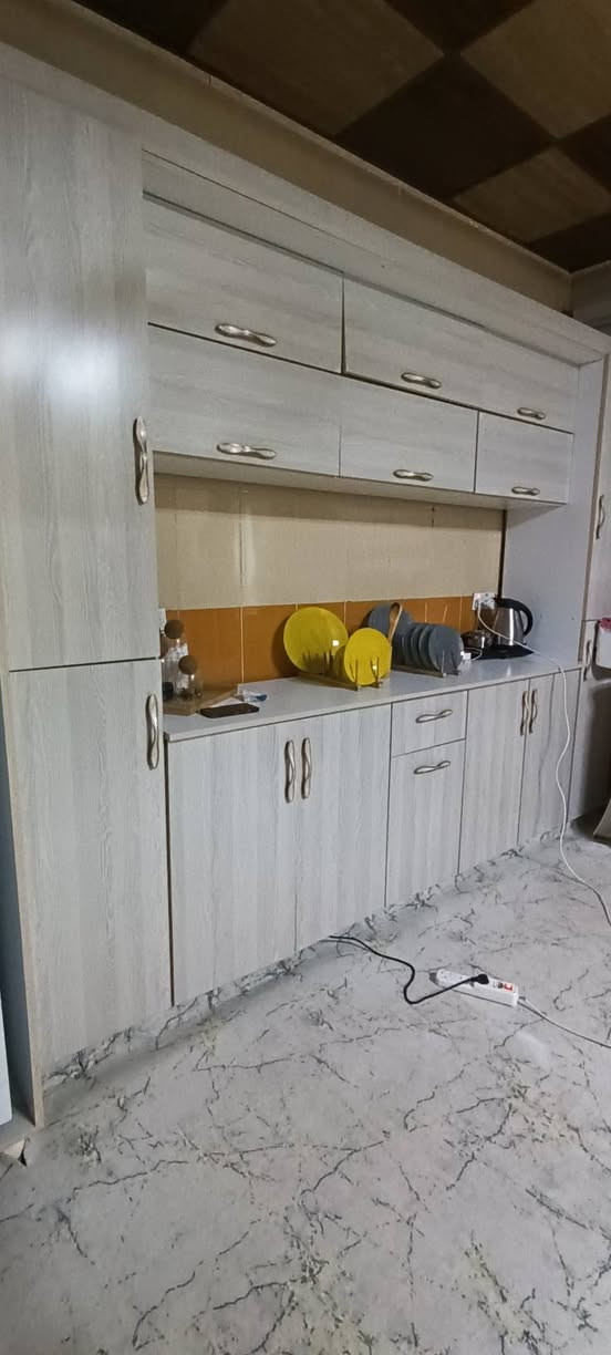 کەوامتەروسنکەکەی
تاقم قەنەفەی ئەسڵی 

قەنەفەی ئێڵ ئەسڵی 

سلاجەیەکی 18قەدەمی لۆک 
سیستەمێک 
سۆبایەک کامل 
بۆفرۆشتن 

***********

***********
