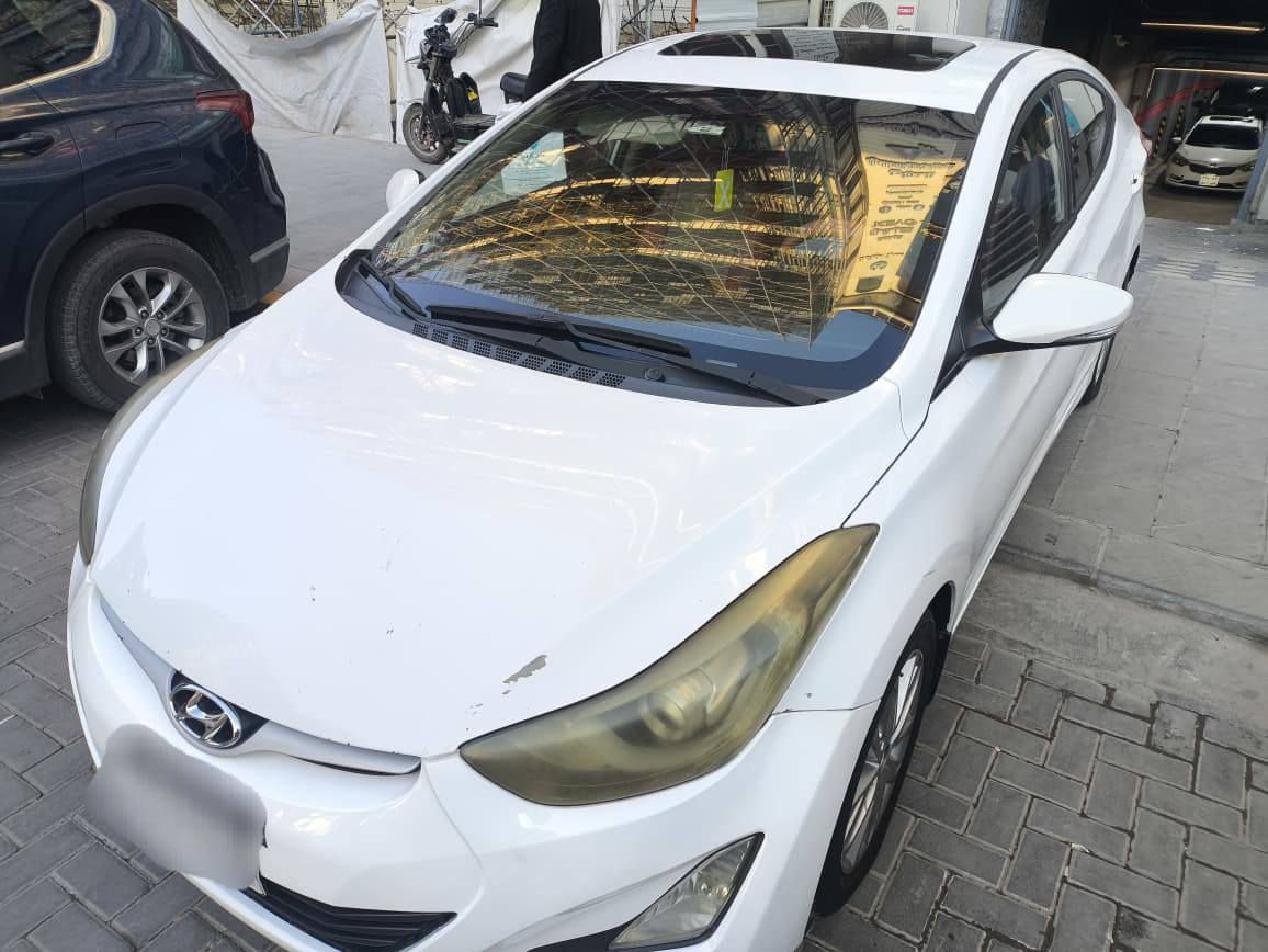 النترا خليجي موديل 16
رقم بغداد 
ماشي 160 الف كيلو 
مكفولة عدا جاملغ امامي مبدل نفس اللود 
السعر 125 وبي مجال 
0786 487 9372
