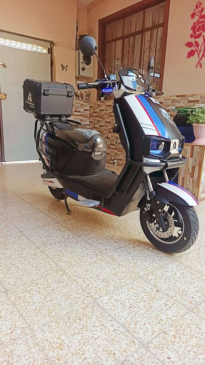 ماطور للبيع شرط وضع شركه مستخدم شيء قليل سرعته 99 بطاريات مسطره شرط الفحص كله شرط ما يعوز ربع نظام بق تشغيل عن بعد والنظافه قدام العين سعره 650 بي مجال الطيبين مكاني موصل ايسر حي القاهره*********** بي واتساب📞
