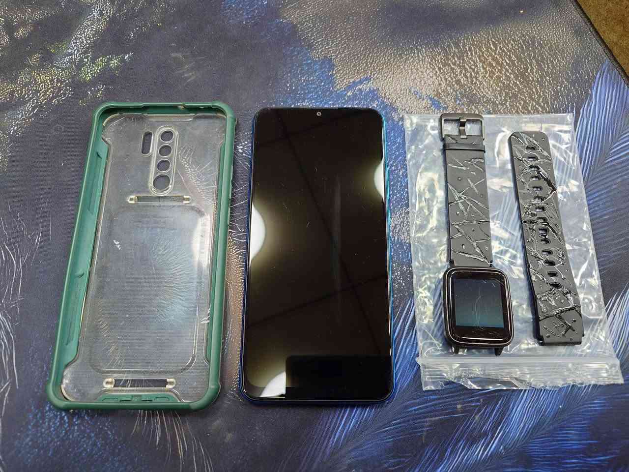 موبايل اندرويد شاومي ريدمي نظيف ممفتوح كفالة
شاشة كبيرة
بصمة وجة وبصمة اصبع 
4 كامرات ورة 
شريحتين اتصال + رام
ذاكرة 64
شحن سريع تايب سي 

الجهاز لا مصلح ولا بي اي مشكلة 
سريع وخفيف
السعر 75 الف فقط 
ويا هدية ساعه شاومي اصلية

واتساب ***********
