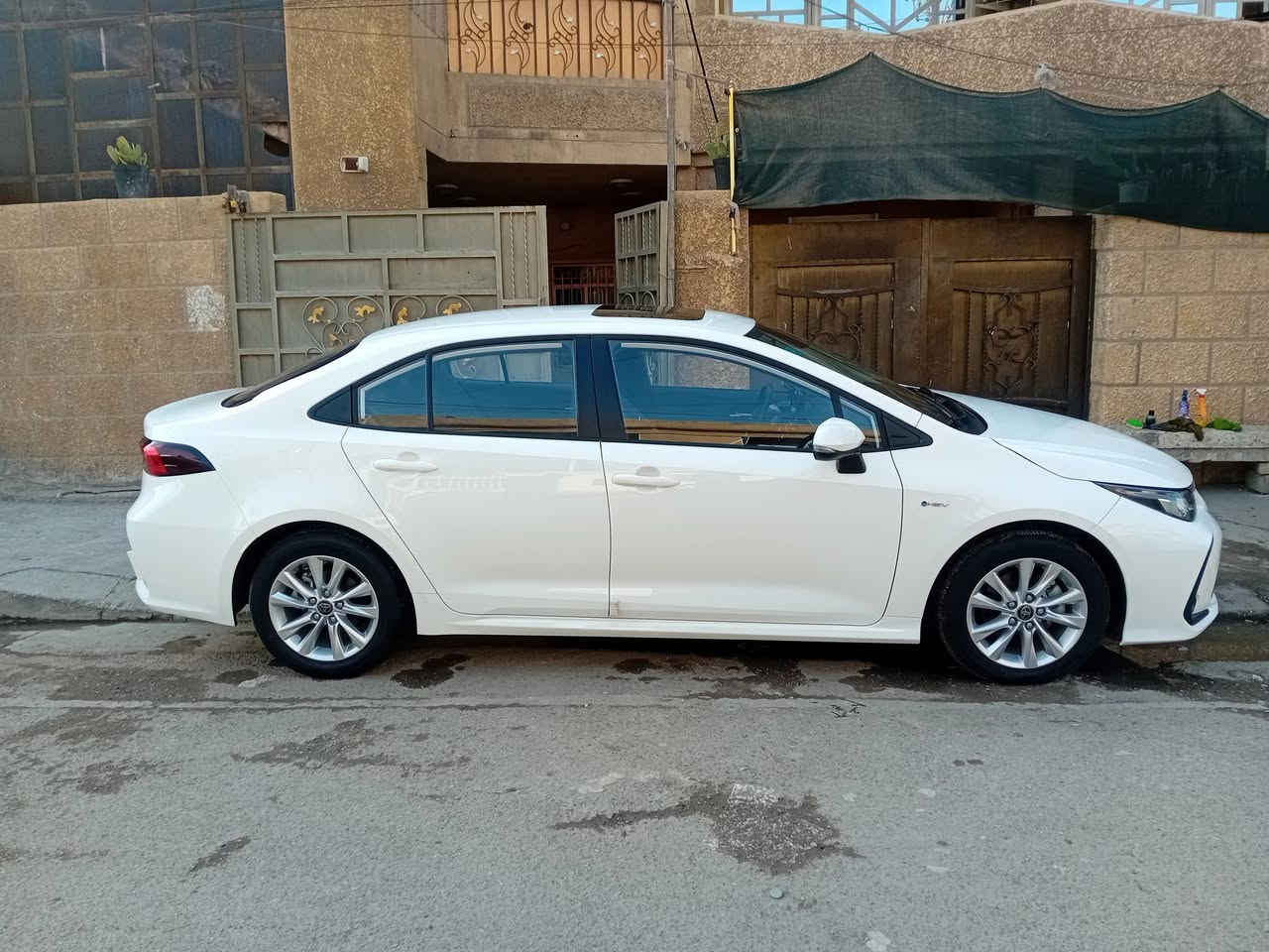 السلام عليكم
كورلا هايبرد فول مكينة 1800 
مواصفات بصمة تشغيل 
فتحة 
رادارات 
كامره خلفيه اشاير بلمري 
تحكم استيرن شاشة كبيره 
موديل ٢٠٢٥
السعر 165 وبيها مجال 
ماشية 11 الف 
للاستفسار ***********
