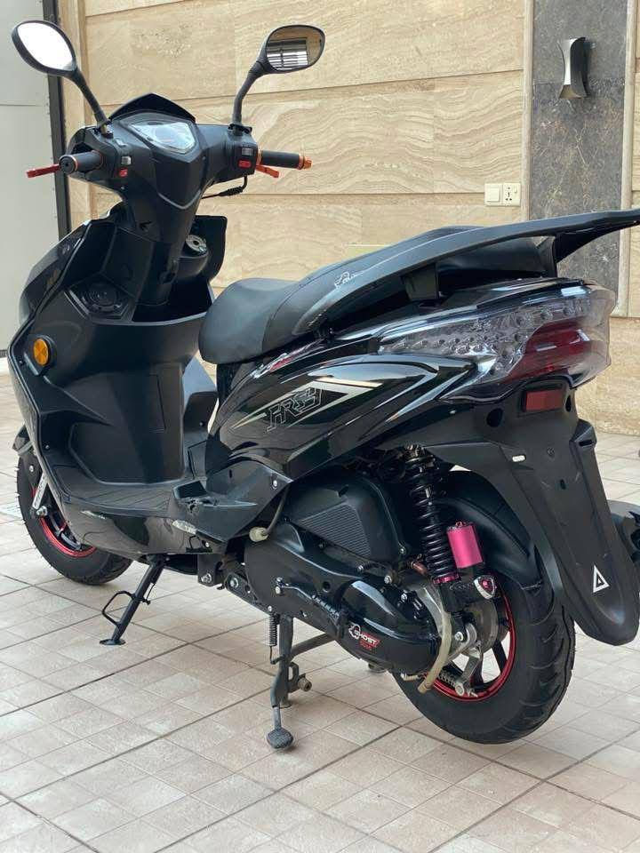 دراجه سكنس للبيع سعر600 وبيها مجال حله شارع ١٠٠ دراجه نضيفه ممفتوحه
***********
