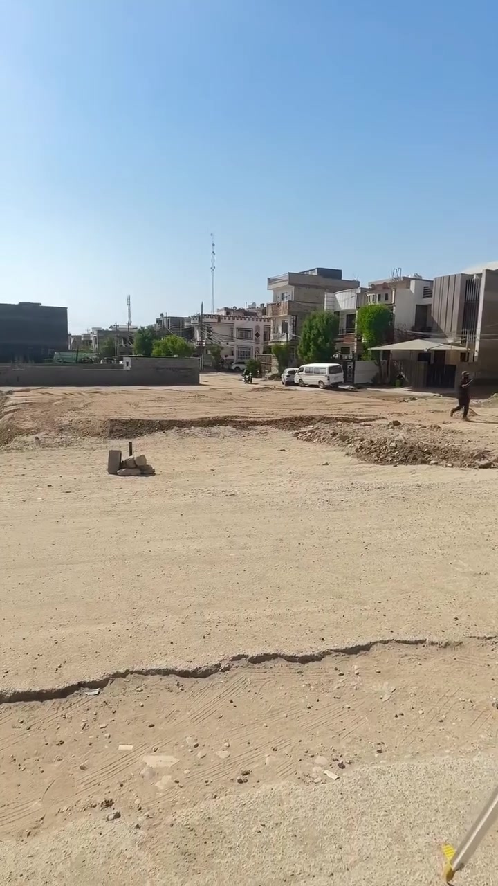 � إعلان هندسي

نقدّم خدمات هندسية ومساحية بدقة واحترافية عالية، وتشمل:

🔹 تقسيم وتنظيم الأراضي وفق الأسس الهندسية
🔹 رفع مساحي شامل باستخدام أجهزة دقيقة وحديثة
🔹 تثبيت حدود الأراضي حسب الإحداثيات الرسمية
🔹 قياس المساحات وتحديد مواقع النقاط بدقة عالية
🔹 إعداد المخططات الهندسية والإفرازات العقارية
🔹 أعمال الـ Civil 3D وإخراج الخرائط والمسارات

نسعى لتقديم عمل هندسي متكامل يجمع بين الدقة، السرعة، والالتزام بالمواعيد.
لمن لديه أرض أو عقار بحاجة إلى رفع، تقسيم، تثبيت حدود أو خدمات مساحية وهندسية، نحن بالخدمة بكل احترافية.

📞 للتواصل والاستفسار:
(ا***********
