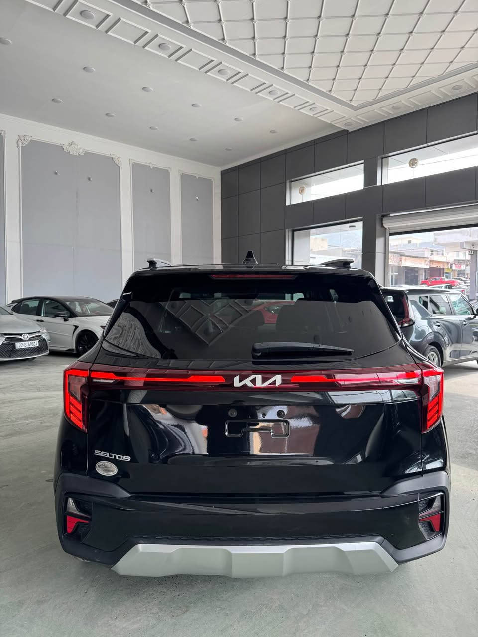 كيا سيلتوس موديل ٢٠٢٤ 
سيارة بيها باب صبغ بدون دواخل بدون ارباك 
سيارة محرك ٢٠ دوش مرغوم سيارة بصمة و شغال و تبديل مركزي كير الكتروني و نضامات قيادة و رادار و حساس لايت led سيارة دعامي لدعامي بشرط بدون مصرف سيارة بدون رقم بشرط ترقيم سعر ١٧٢ ورقة مكاني دهوك و سيارة فقط بيع 
*********** دهوك, العراق
