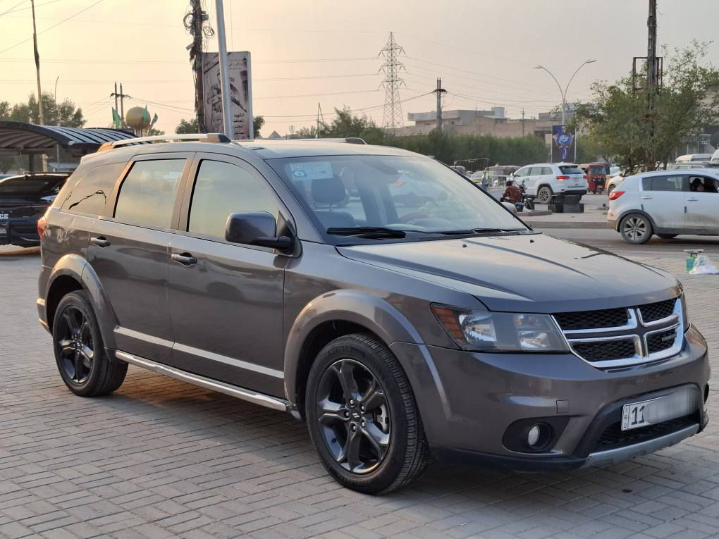 السلام عليكم للبيع او المراوس دوج جورني موديل ٢٠١٩ فول مواصفات للأخير محرك ٣٦٠٠ 
بصمه 
كشنات جلد +كهرباء 
تدفئه وتبريد ثلج ٣ قطع 
شاشه كار بلي 
تحكمات استيرن 
سبعه راكب
كهربائيات كلها شغاله صدر امامي خلفي جديد سياره جاهزه من جميع النواحي ماشيه ٨٦ ميل دواخل كفاله حادثها جاملغ عكس السايق ومصبوغه حزام اثر شخوط صور الحادث موجوده بالمنشور السعر ١٣٨ وبيها مجال مكاني الدوره ابو دشير
 رقم الهاتف *********** بغداد, العراق
