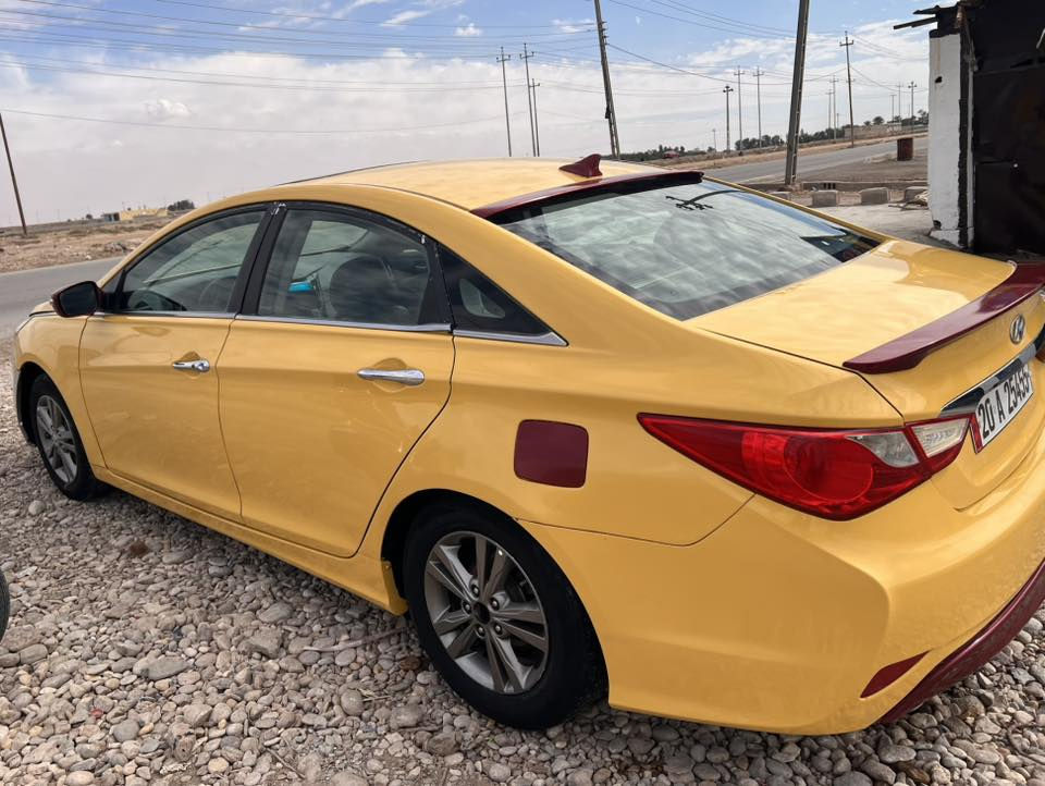 سوناتا 2011 امريكي فول مواصفات فتحه سلايد روف تحكم ستيرن مثبت سرعه نضام اقتصادي ايكو اشاير بل مري بصمه تشغيل بصمه ابواب بصمه جنطه هيتارات بل كشنات السياره احلا من صور ضرر تبديل جوملق وبنيد بدون دواخل بدون ايرباكات  هزه جديده صدر وميكانيك فول مكينه وكير كفاله بسمي تحويل سعر90 بي مجال قليل اتصل ودلل ***********
