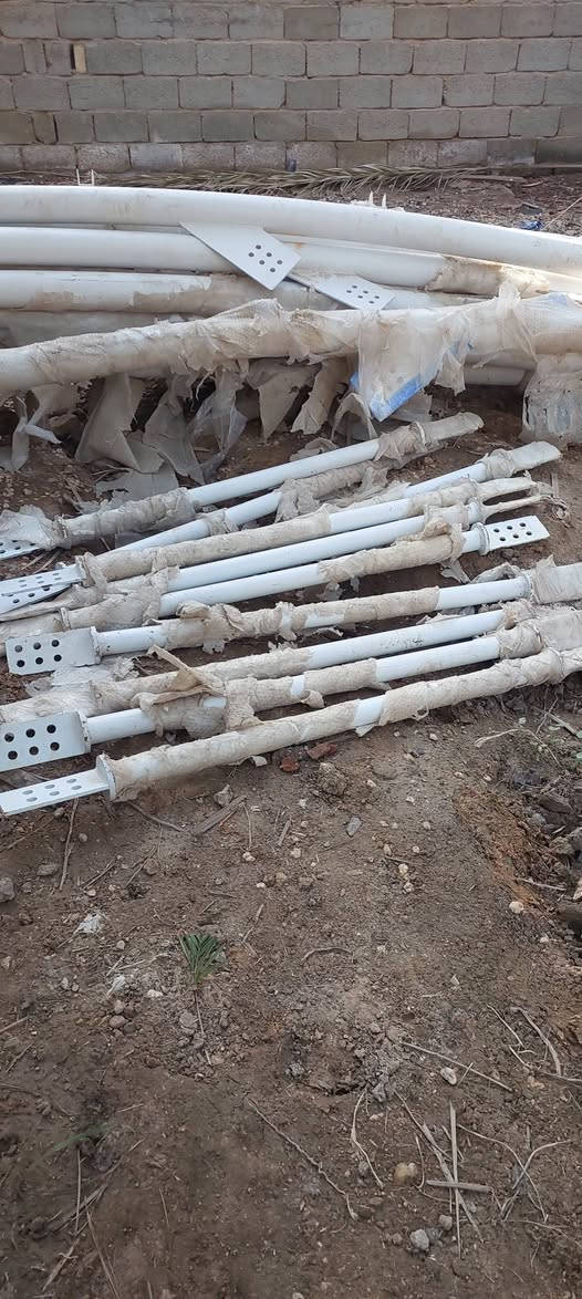 ياالله السلام عليكم اخوان حديد سقيفه او كراج سياره تركي جديد مامستخدم الي يعرف هاذا الحديد يعرف سعره واني مكلف بل نشر وهاذا رقم صاحبهن ***********
