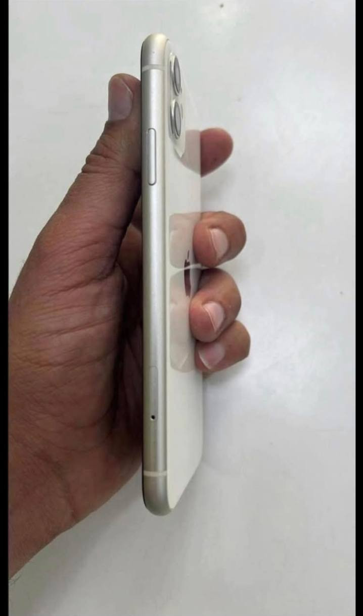 سلام عليكم ايفون 11عادي
ذاكره64
مبدل شاشه اصليه وكاله 
فيس ايدي متوقف بل تحديث 
بطاريه 71بلاديه جهاز كلش نضيف 
الجهاز دبل خط امامي خلفي 
كامرات صوت خط كله شغال وعل فحص سعر 200 وبي مجال للطيبين ***********
