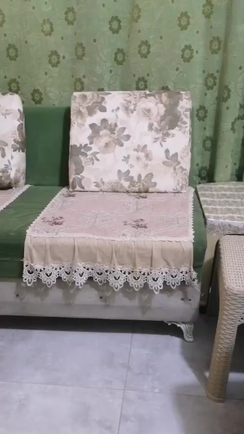 ديوان تزكام 10 مقاعد(للبيع) 
مكينه منزليه ام الفراشه (للبيع) 

العنوان الشعله
*********** للتواصل
