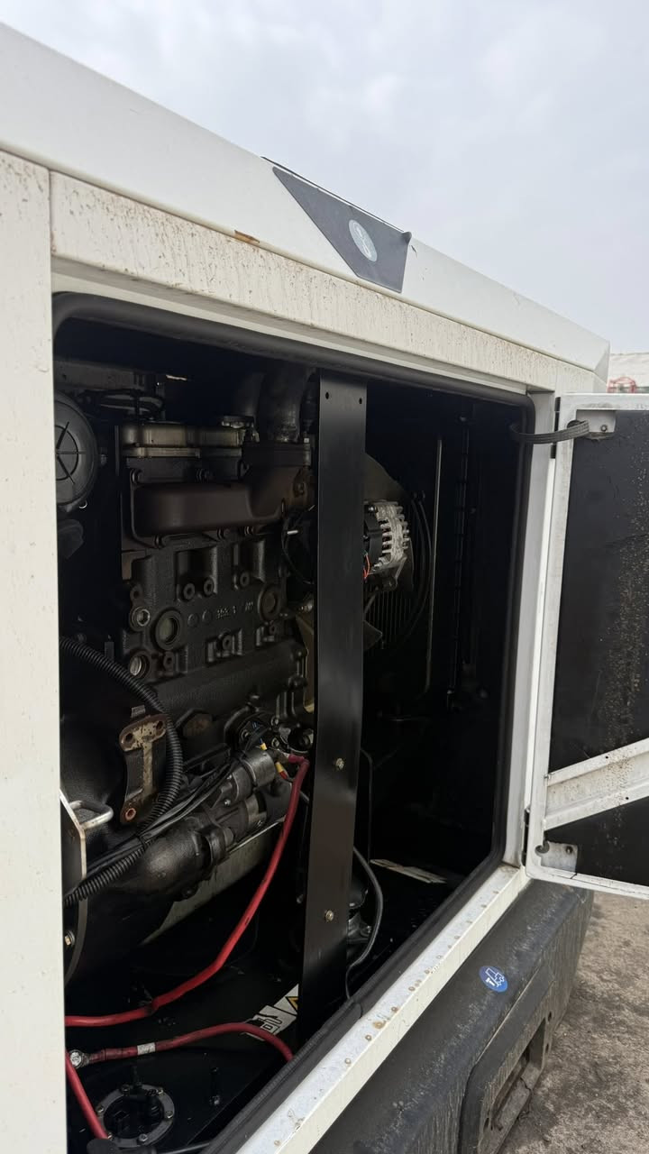 تم بعون الله وصول مولدة نوع بيركنز 30kav كاتم ضمان بخار دخان تنقيص ثلاث ايام ضمان المحرك وراس توليد ستندر انكليزي اصلي للاستفسار اكثر على الارقام التالية 
***********
***********
العنوان اربيل شارع 100
العنوان الثاني اربيل فرمان بران شارع الكورنيش
