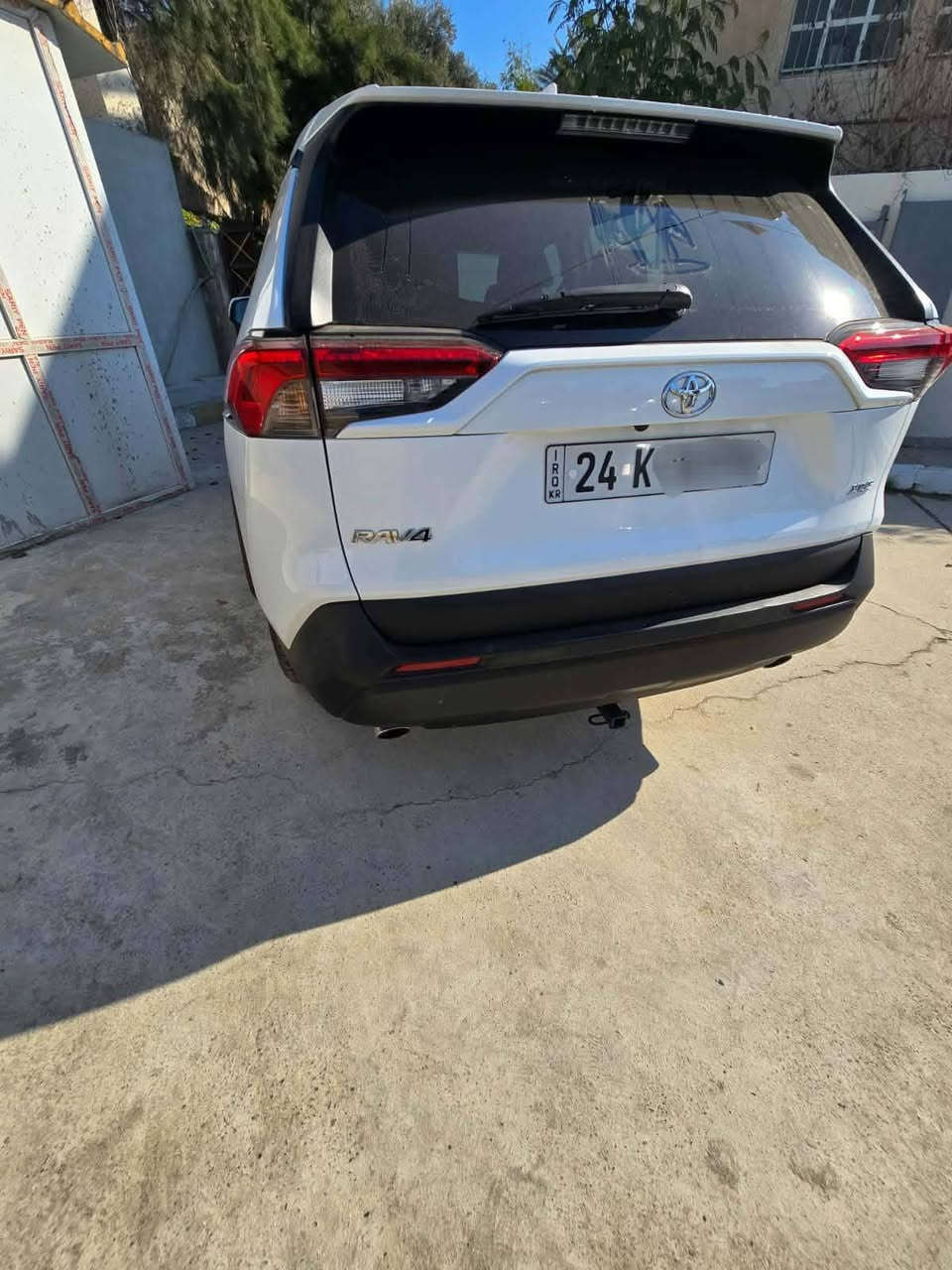 راف فور 2022 XLE
ماشيه 57 الف 
ضرر ثلث قطع صبخ بدون دواخل او ايرباك
وارد امريكي  
مواصفات السياره XLE
رقم دهوك 
السياره 4 سلندر 2500
سعر السياره 235
رقم ***********
