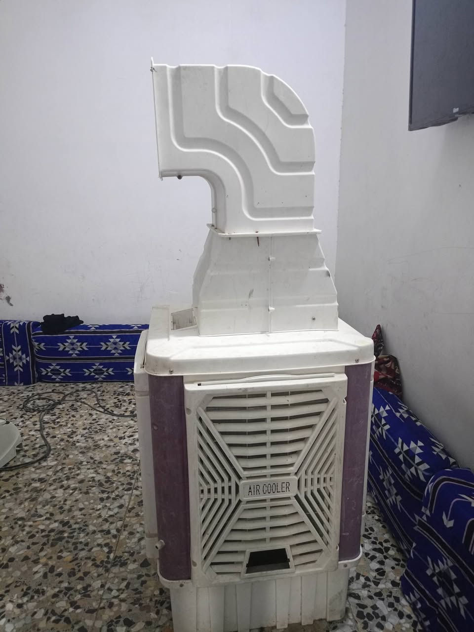 سلام عليكم شباب مبرده للبيع سعر50بس ماطورهاا مايشتغل ماعرف شبي***********وبي واتساب
