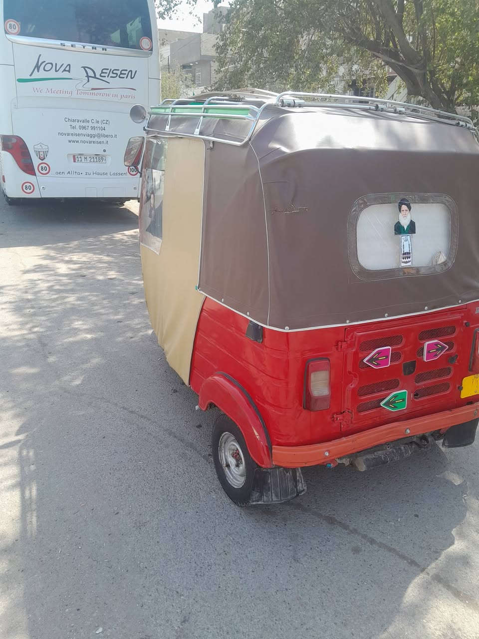 سلام عليكم تكتك موديل ٢٠ أوراق اصولي لبيع مكينة خير من الله لاتقيص ولادخان نكرة بكل وكت مكينة ناعمة كهربايات شغالة مصبوغة عام جمالية مكاني بغداد بلديات لسعر ٥ملاين وبيها مجال بسيط حك جية فقط ***********
