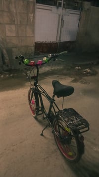 بايسكل تكسي للبيع هوه وغراضه حجم 20 موديل 2022 السعر 110وبي مجال الاست...