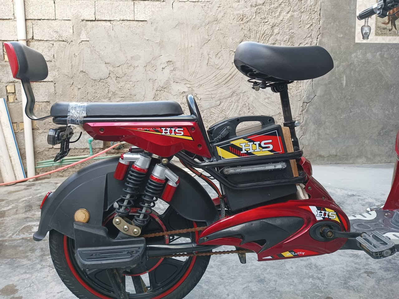 السلام عليكم
دراجه شحن للبيع دراجه نضيفه على ايدي مستخدمه 6 اشهر سعر دراجه 360 الف وبيه مجال بصيط عنوان دراجه ابو غريب سيد ساجت للتواصل على هاذ رقم متوفر واتساب 
*********** 📞
