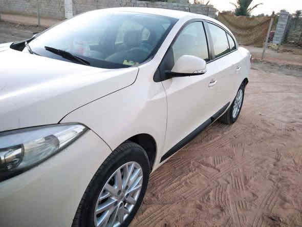 رينو فلونس 2016  للبيع
السياره كامل مواصفات ما عدى ((البانورما))
وجاهزه من كلشي السعر 72 وبيها مجال
للتواصل على الواتساب
الرقم ***********
الضرر قطعه واحده الجامغ الخلفي على البارد
