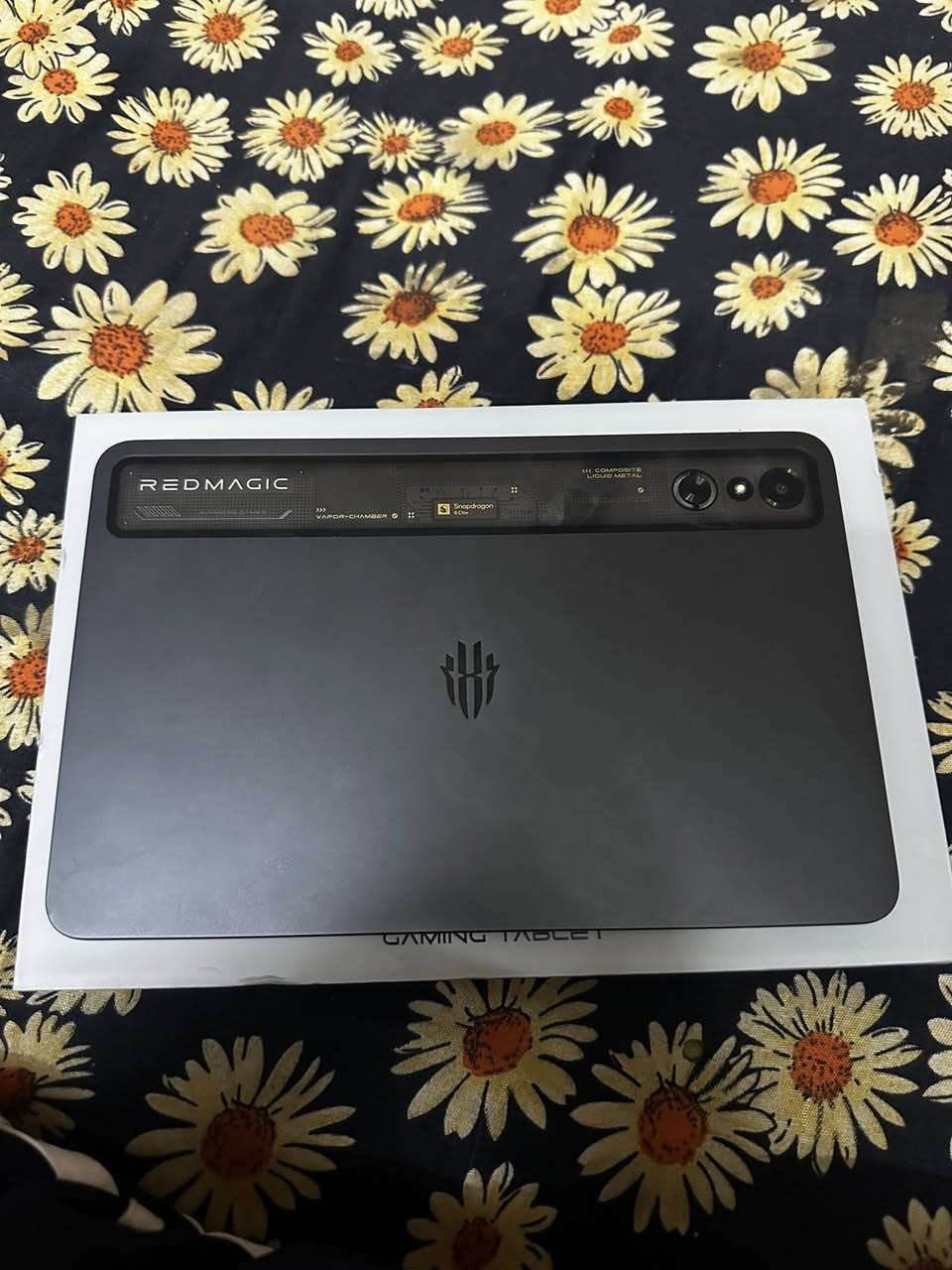 السلام عليكم متوفر ايباد ريد ماجك ذاكره ٢٥٦ استخدام كلش قليل شاشه 165HZ ببجي ١٢٠ فريم الجهاز نضيف كلش استخدام كلش قليل الجهاز ويا الشاحنه الاصليه معلومه الشاحنه الاصليه متجي ويه الجهاز تشتريها منفصله وسعرها ٧٥ الف وحاليا مقطوعه من العراق ويا لزكه مال شاشه مامستخدمه وكفر هديه هاذ بسعر ٨٥٠ الف شامل التوصيل  ***********
