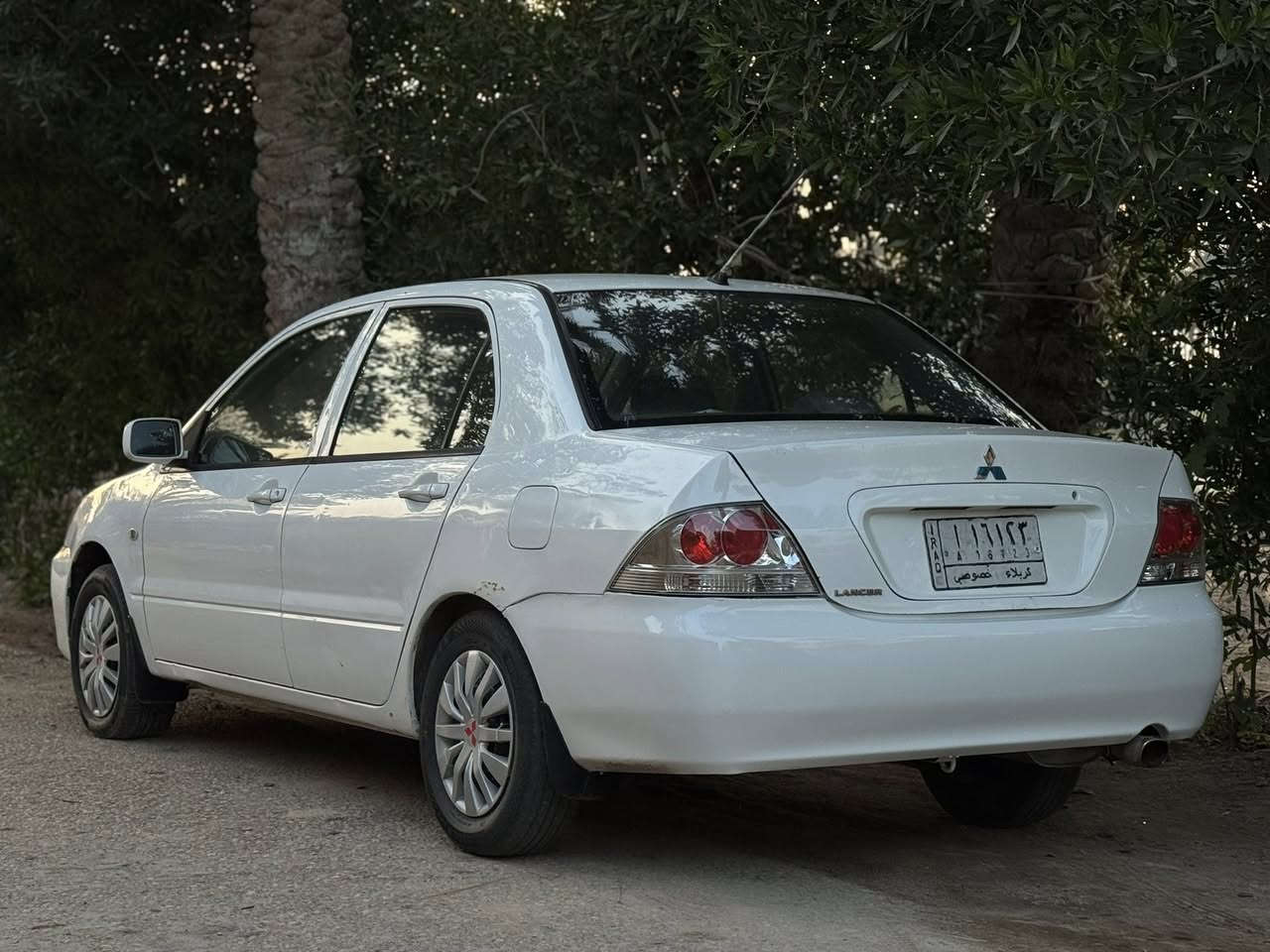 لانسر 2010 للبيع
بيها صبغ جاملغ وبنيد ودواير الجاملغات الخلفيه 
مكينه وكير شرط 100/100
تبريد تدفئه كلشي شغال بيها وجاهز 
السعر 73 للتواصل ***********   وتساب
