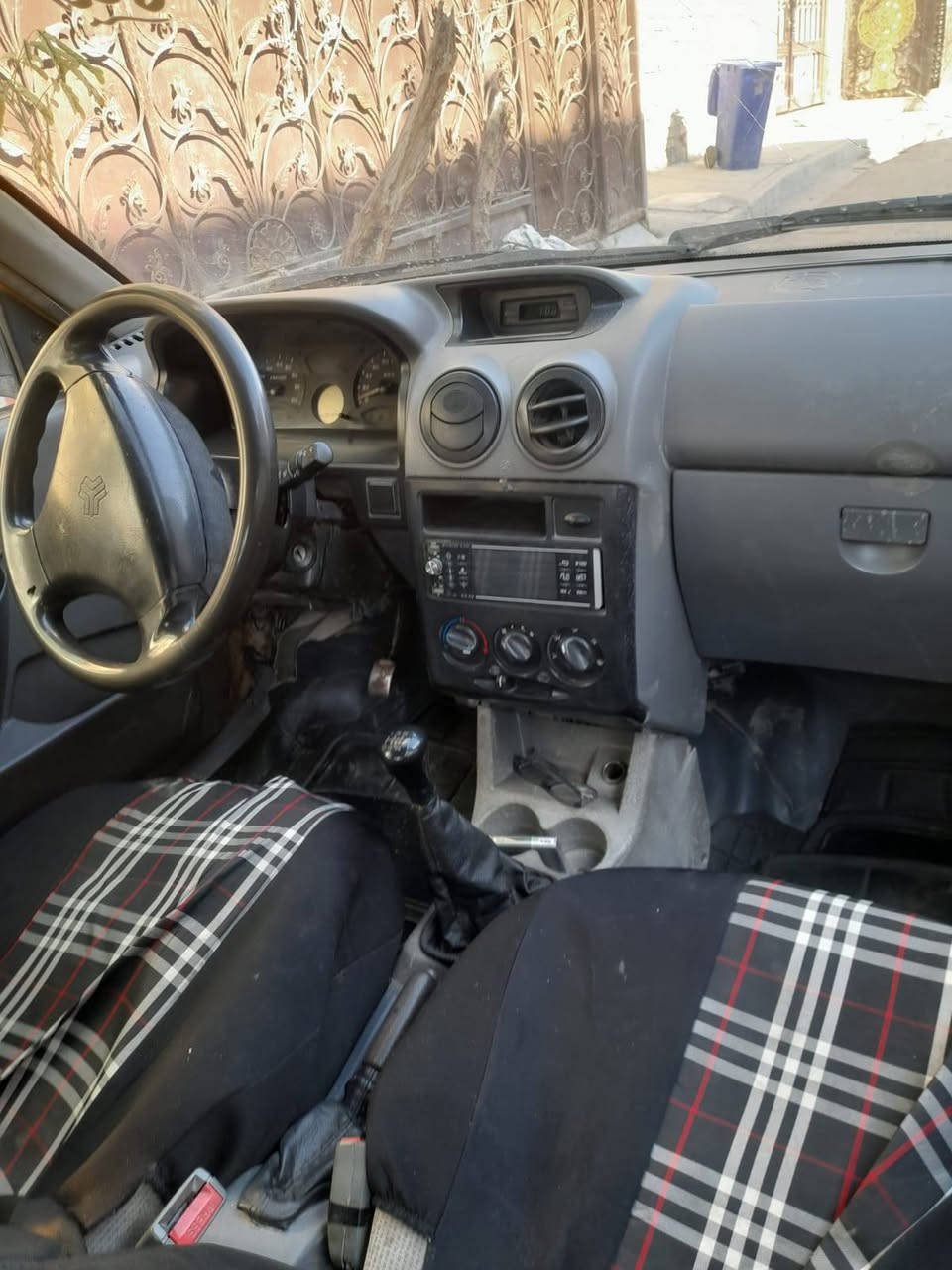 سلام عليكم سايبا موديل 2012 سنويه عضم عاج
سياره  من كلشي جاهزه بس مكينه تبخر كيره جديد جدر جديد
رقم احمر عنوان بغداد البلديات
سعر 10 أوراق
رقم ***********
