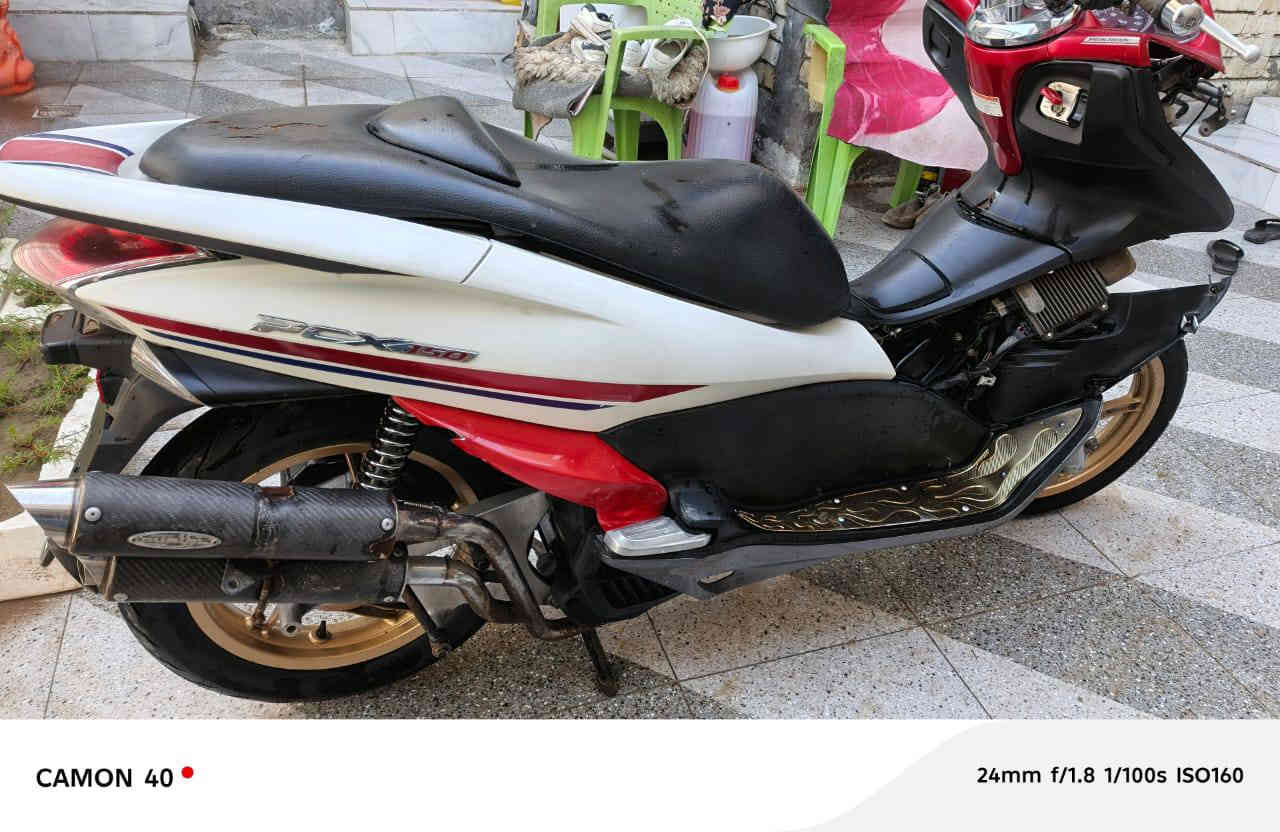 سلام عليكم دراجه بي سي اكس دراجه جديدة احله من الصور بعد فقط يراد الها كفر امامي ادراجه اوراق وكاملة للاستفسار ***********
