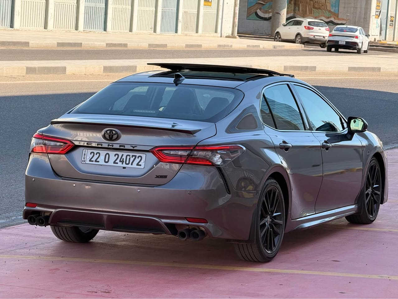 تويوتا كامري موديل ٢٠٢٤ فول مواصفات xse بلاك اديشن 
بانوراما داتاشو كشنات تبريد تدفئة ٥ كامرات و رادار ٣٦٠ سستم سماعات jbl شاشة جبيرة وتحكمات و شفتات استيرن
فول فول بعد مواصفات xse معروف 
محرك افلون v6 حجم 3500 ✈️
بيه فقط شبر صبغ ابراس البونيد بدون اي دواخل ولا ايرباك رقم الشاصي موجود بالمنشور 
قبل شهر رقمته اربيل بسمي شرط التحويل او الوكالة 
ماشية ٥٦ الف كيلو متر 
رادارات حجر صالنصة لايت دعامية راديتر كله بلادي شركة
دهن و فلاتر جديد مدبله اب شركة ساز 
السعر ٢٤٧ وبيه مجال للشراي 
مكان السيارة كركوك
رقم الموبايل *********** كركوك, العراق
