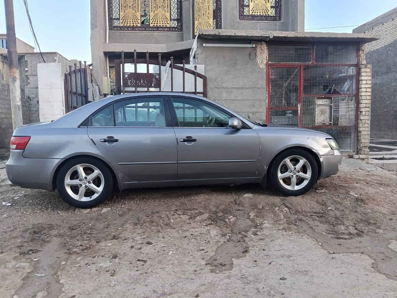 سلام عليكم البيع سوناتا موديل 8 سيارة بيها قطع صبغ بس ابيع حزام سيارة مكينة أو كير أو تبريد مكفولات سيارةتدخلها حلوو كهربائية كلها تشتغل مكان بغداد محمودية ***********//***********@@@@@@
