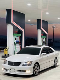 تويوتا كراون • ڤ6 • ٢٠٠٥