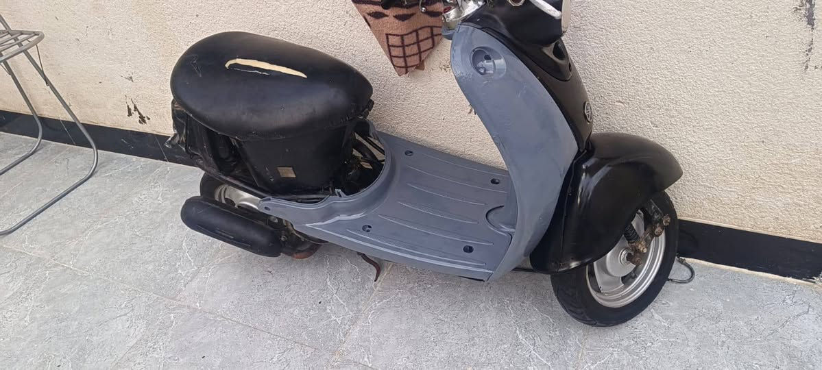 سلام عليكم دراجه مصريه البيع دراجه مكينه تخبل ناعمه عوزه بس باتري جانت ما مفتوحه توني جفتته الكفرات موجودات الوره دراجه شلعه قويه مكينته نضيفه توني صابغ الكفرات كفاله من شاصي سلف هندر لايت يشتغلن عوزه بس باتري هذه رقمي*********** وبي وتساب والسعر خاص
