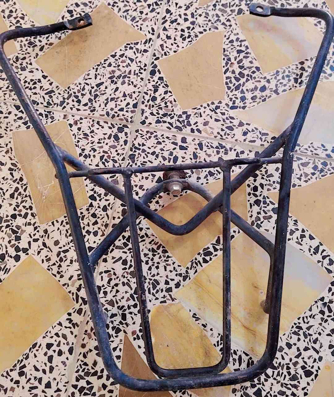 للبيع كاسحه 10 تلاف +صالنصه اصليه 30 ألف
     تصال     ***********
