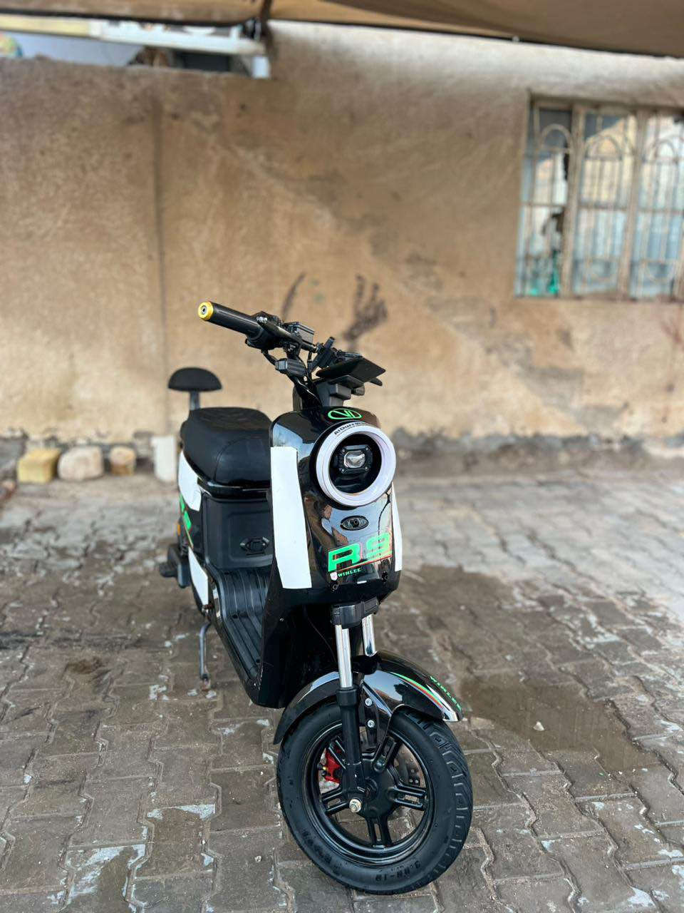 دراجه شحن 2024  مستعمل قليل الدراجه حلوه وكلشي بيها كامل ماكو اي نقوصات للبيع بصره الامن الداخلي  السعر ٣٥٠ الرقم *********** Singapore
