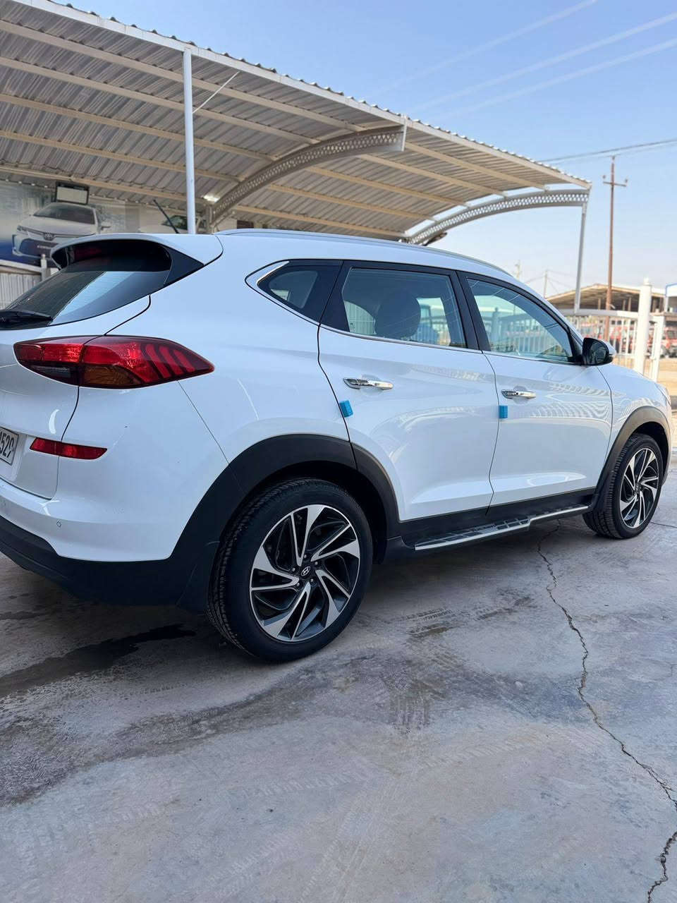 الحسن لتجاره السيارات
العنوان واسط الزبيديه 

توسان 2020 جيكي 
كشنات 2 كهرباء 
مري شفط 
لد امامي خلفي 
بصمه تشغيل
ماشية 81حقيقي
رقم وسنويه مجدده لغاية 2031

السعر 207$ مجال بسيط

***********
